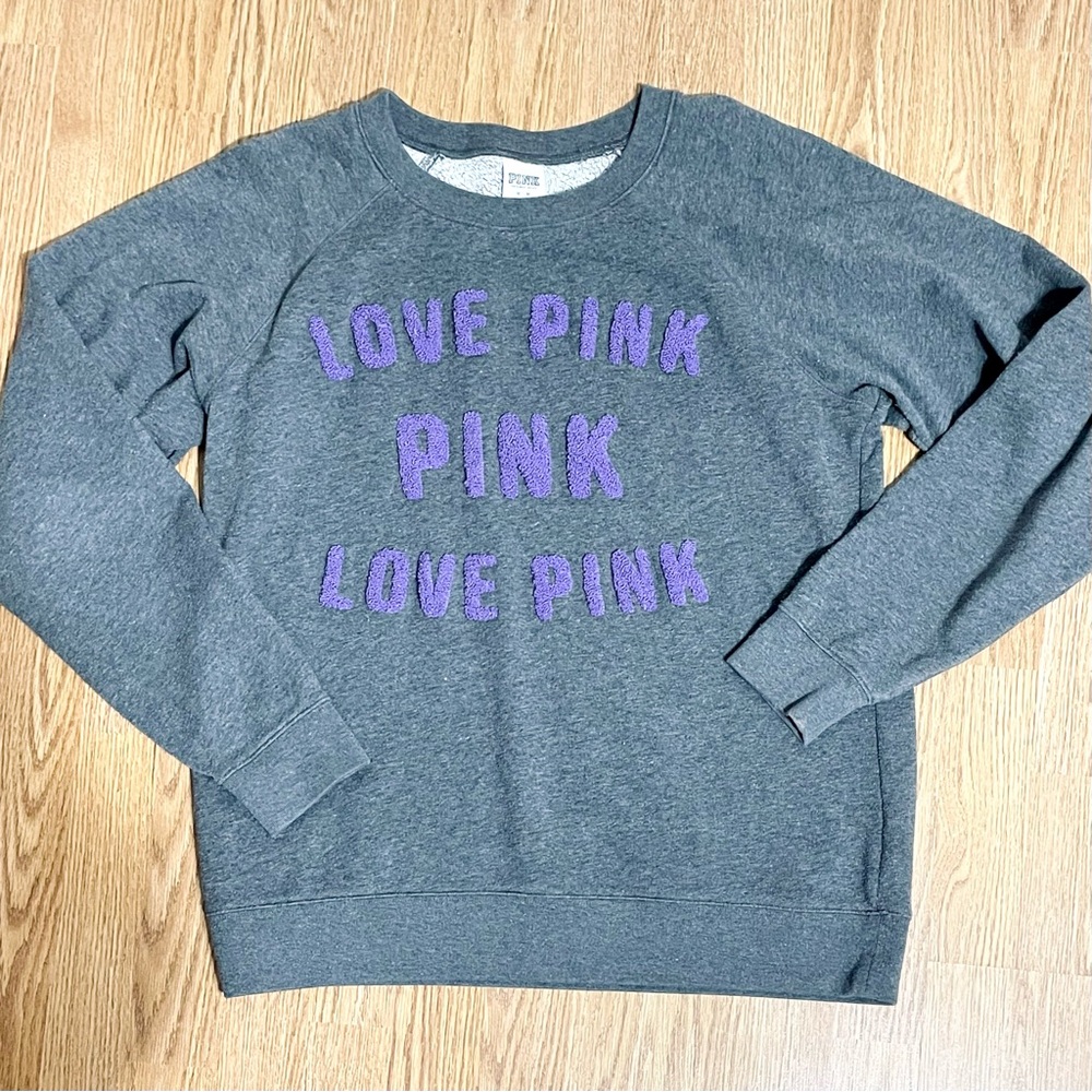 VS PINK Crew COLLEGIATE PUFFY WORD Sweatshirt LOVE PINK vintage 2013 size medium
